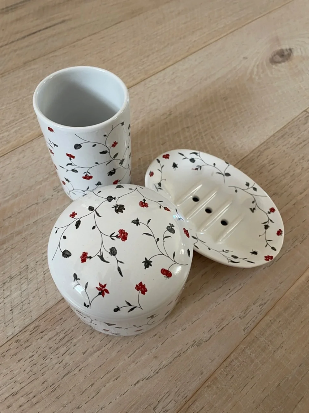 IKEA Bath set ceramic floral